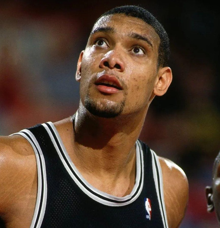 曼联欧联杯小组赛形势分析（曼联欧联杯小组阶段出线前景解读）