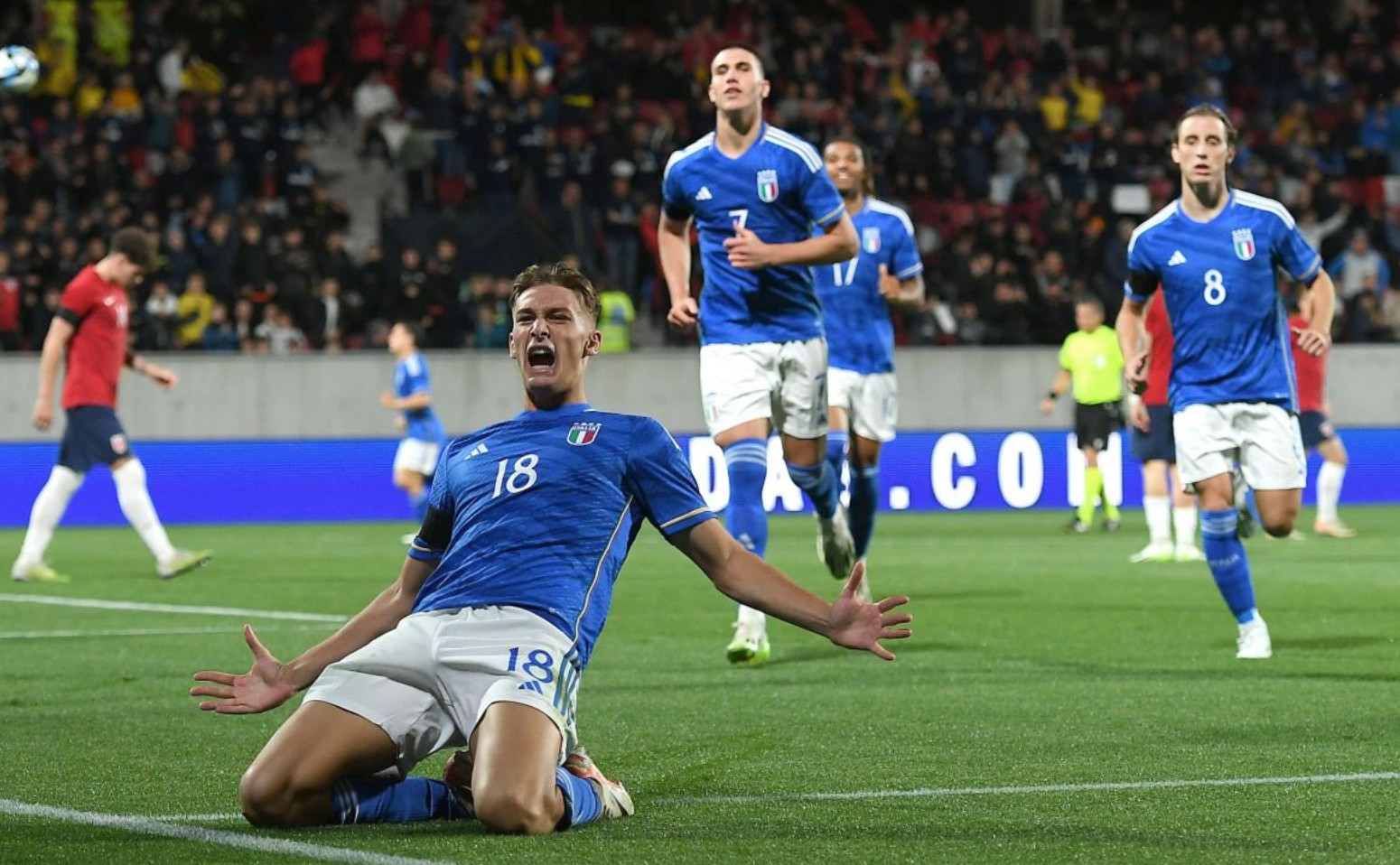 161球，劳塔罗升至国米队史射手榜并列第四（劳塔罗第161球，追平国米队史射手榜第四位）