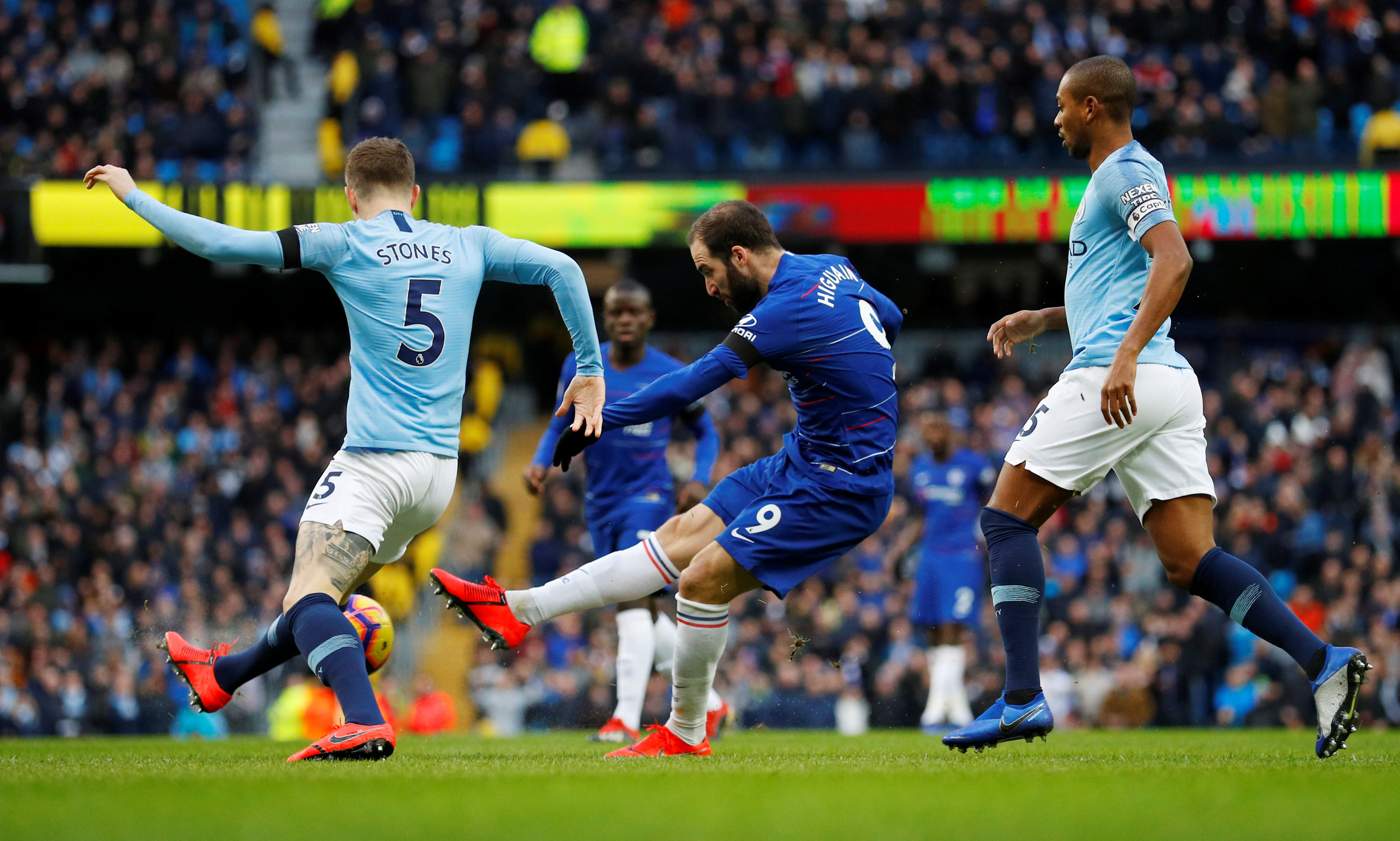 德容：我们知道布鲁日在主场非常强大，我们本可以做得更好（德容：清楚布鲁日主场强势，我们本应表现得更好）