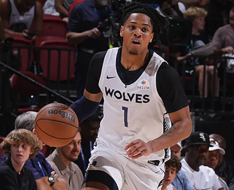 前意甲裁判谈DV9点球被吹：他和防守球员互有拉扯，都不犯规（前意甲裁判评DV9点球被取消：与后卫互相拉扯，均不构成犯规）