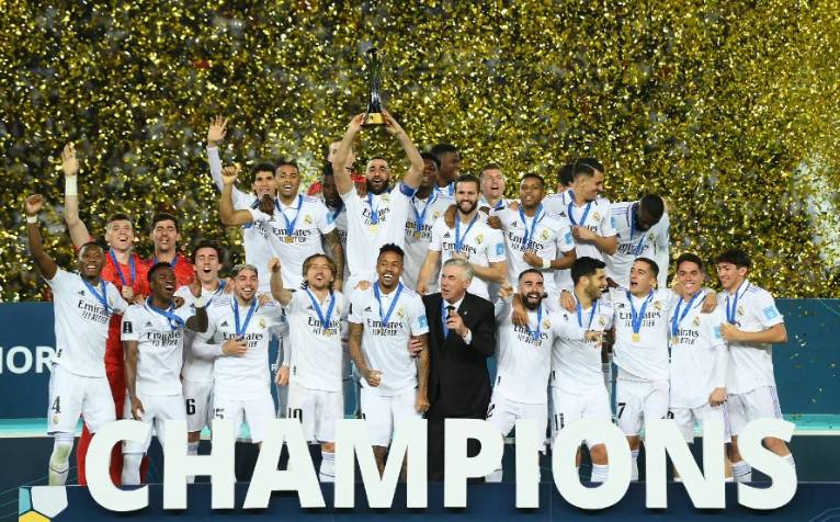 阿姆拉巴特：安东尼不该吃红牌，他并非故意踢对方面部（阿姆拉巴特：安东尼不该被罚下，他并非有意踢脸）