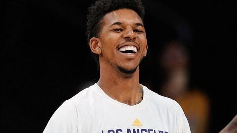 国际邀请赛落幕强队交锋（国际邀请赛谢幕，强队巅峰对决）