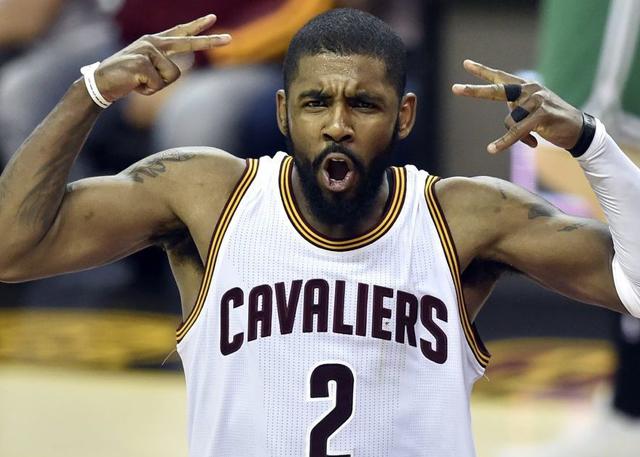 北京时间12月11日凌晨，皇马在欧冠联赛阶段第6轮主场1-2遭曼城逆转。（欧冠第6轮，皇马主场1-2遭曼城逆转（北京时间12月11日凌晨））