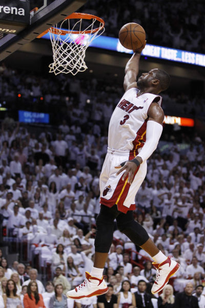 意甲战报：伊尔迪兹双响，孔塞桑屡失良机，尤文2-1卡利亚里（尤文2-1力克卡利亚里：伊尔迪兹梅开二度，孔塞桑屡失良机）