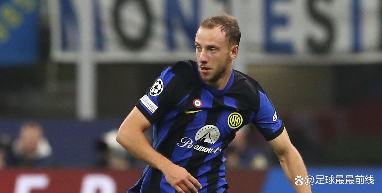 每体：阿根廷队在西班牙集训，球迷热情高涨只为一睹梅西风采