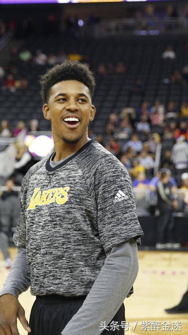 埃尔切vs赫罗纳：伊尼亚基-佩尼亚、埃克托-福特首发，维特塞尔、布林德出战（埃尔切对阵赫罗纳：伊尼亚基-佩尼亚、埃克托-福特先发，维特塞尔、布林德出场）