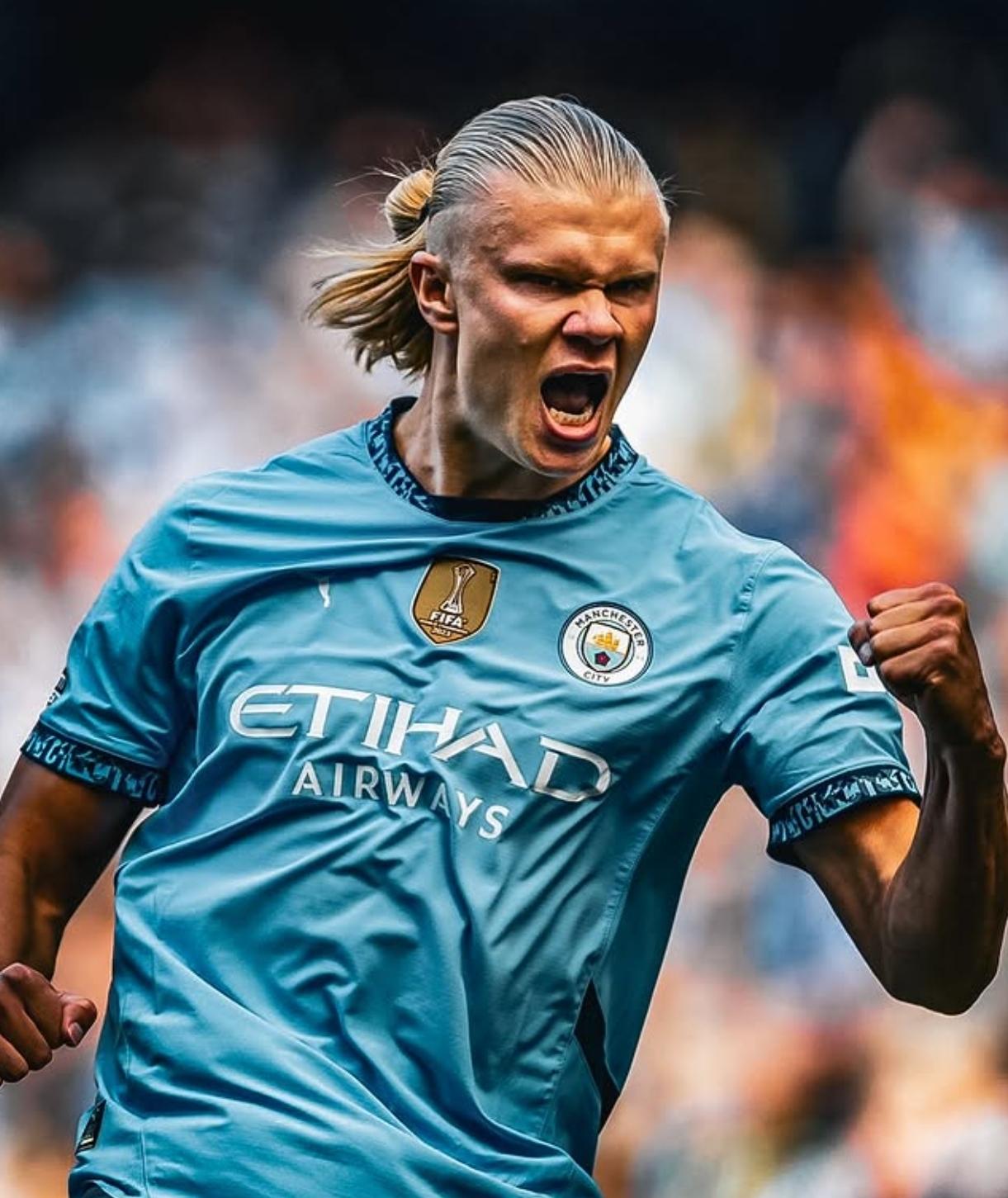 巴萨重返诺坎普进行公开训练，卡萨多：我梦想着在这里踢球（巴萨回归诺坎普开放训练，卡萨多：在这里踢球是我的梦想）