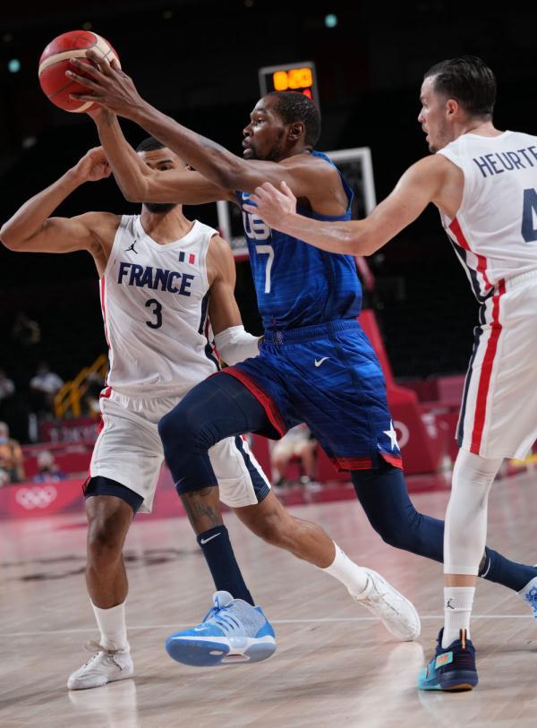 对手被防到筋疲力尽（防守压迫令对手精疲力竭）