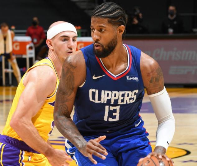 混团世界杯：梁靖崑单打告负莎头双打得分 中国8-2法国（混团世界杯战报：中国8-2胜法国，梁靖崑单打憾负，莎头双打建功）