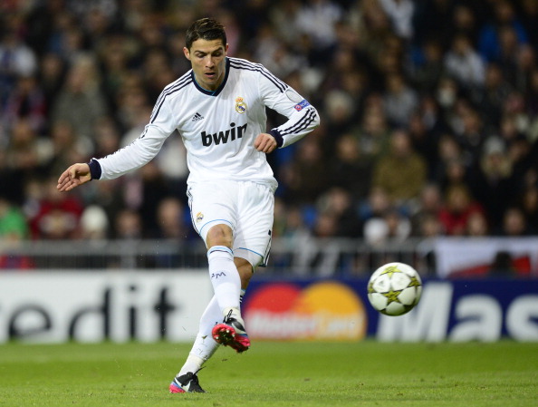 皇马客战赫罗纳大名单：马斯坦托诺、吕迪格等多位伤员回归（皇马客场战赫罗纳名单出炉：吕迪格、马斯坦托诺等伤愈回归）