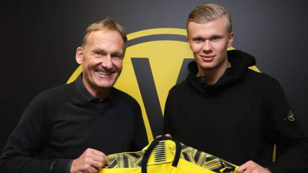 帕拉迪诺：我们和蓝军目前欧冠都是10分，明天我们会全力一搏（帕拉迪诺：与蓝军欧冠同为10分，明天我们将全力以赴）