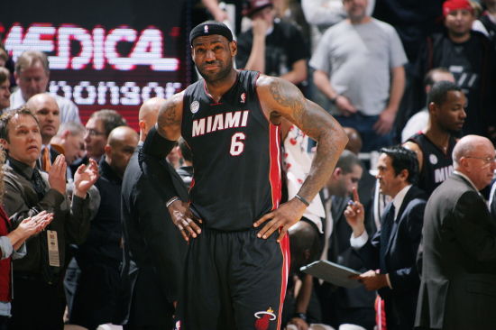 拼！本赛季抢回球权的次数：哈特29次领跑，VJ排名第二（本季夺回球权次数榜：哈特以29次居首，VJ位列第二）